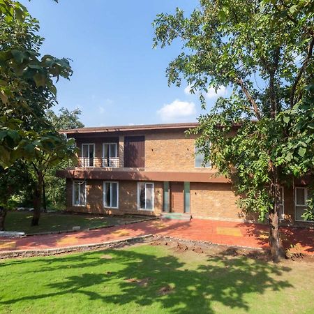 Eden Glade - Khopoli - Mountain-View Villa With Private Pool, Spacious Decks & Indoor Activities Luaran gambar