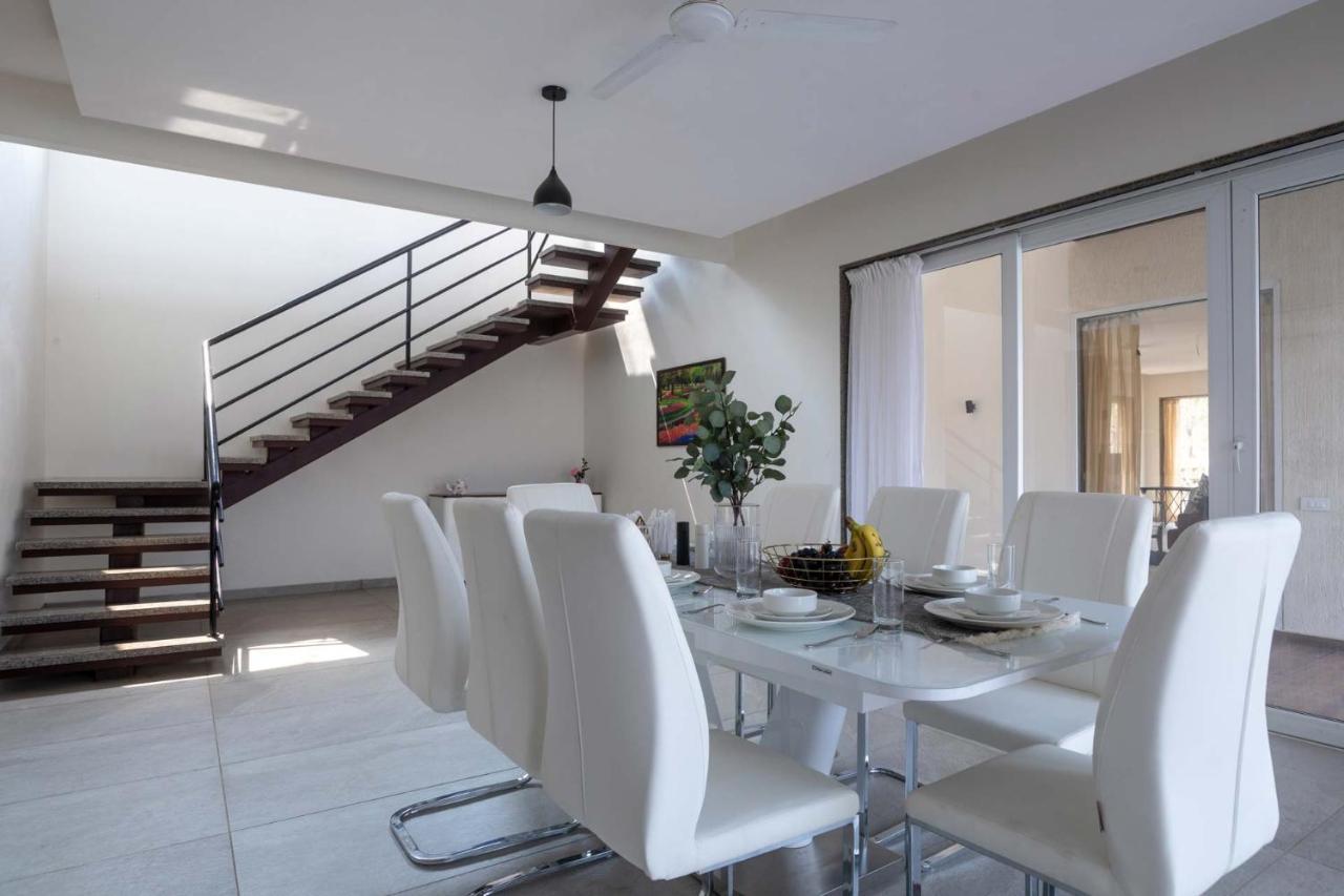 Eden Glade - Khopoli - Mountain-View Villa With Private Pool, Spacious Decks & Indoor Activities Luaran gambar